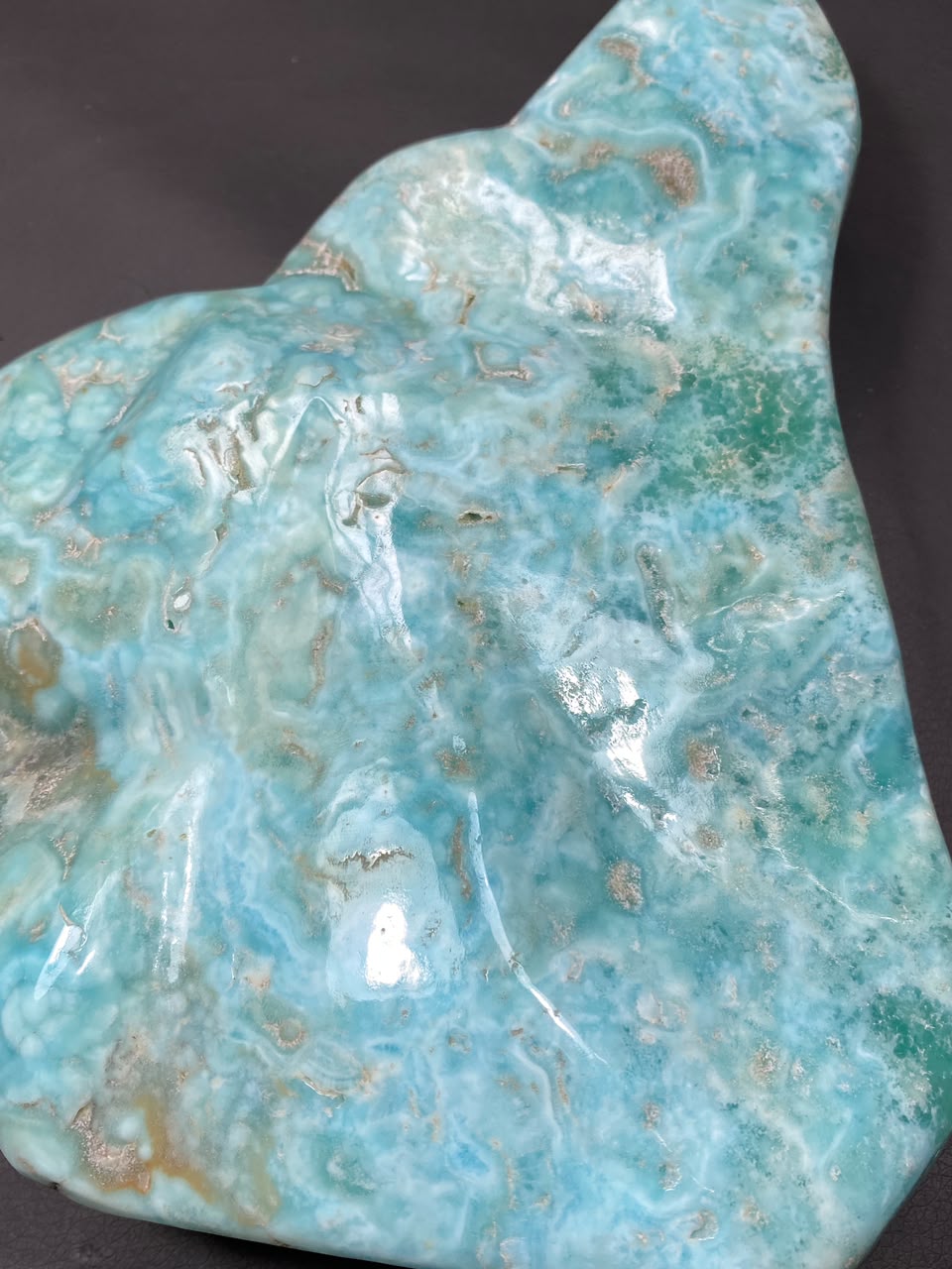 Aragonite Freeform Calcite Polish