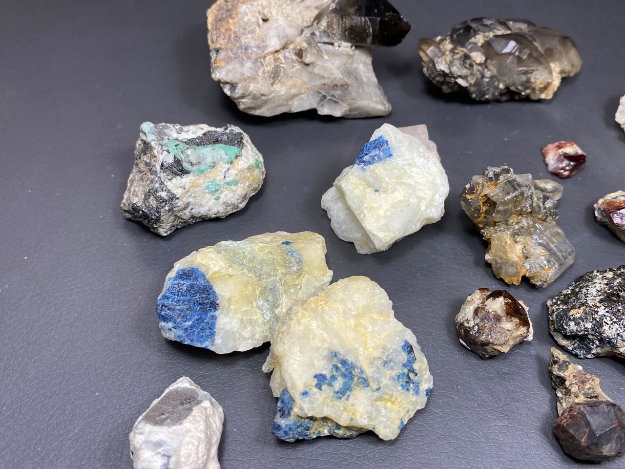 Mix Lot Specimens Origin from Skardu Pakistan