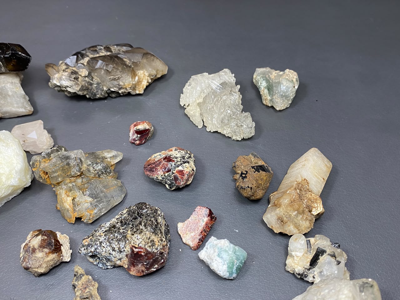 Mix Lot Specimens Origin from Skardu Pakistan
