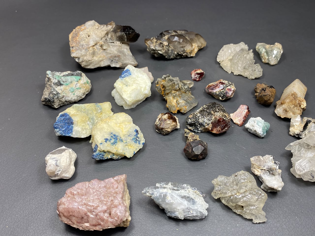 Mix Lot Specimens Origin from Skardu Pakistan