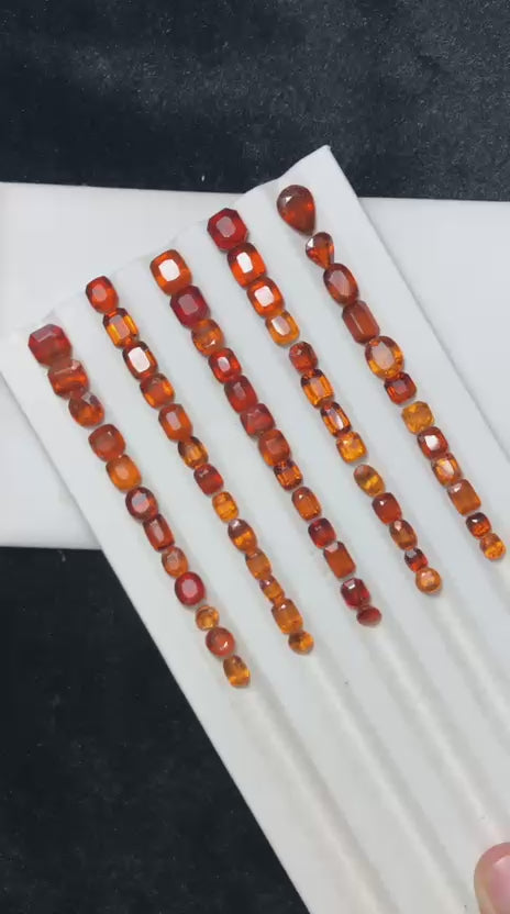 Hessonite garnet 133 carats